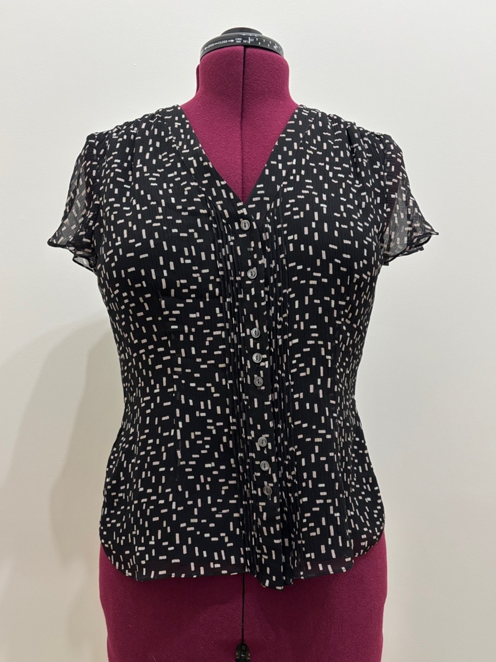 Jones New York 100% Silk Black and Tan Patterned Button Front Blouse